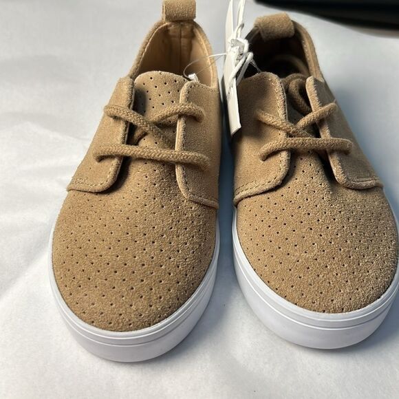 Janie and Jack 100048922 Boy Tan Suede Perforated Sneaker   NWT - Picture 3 of 9